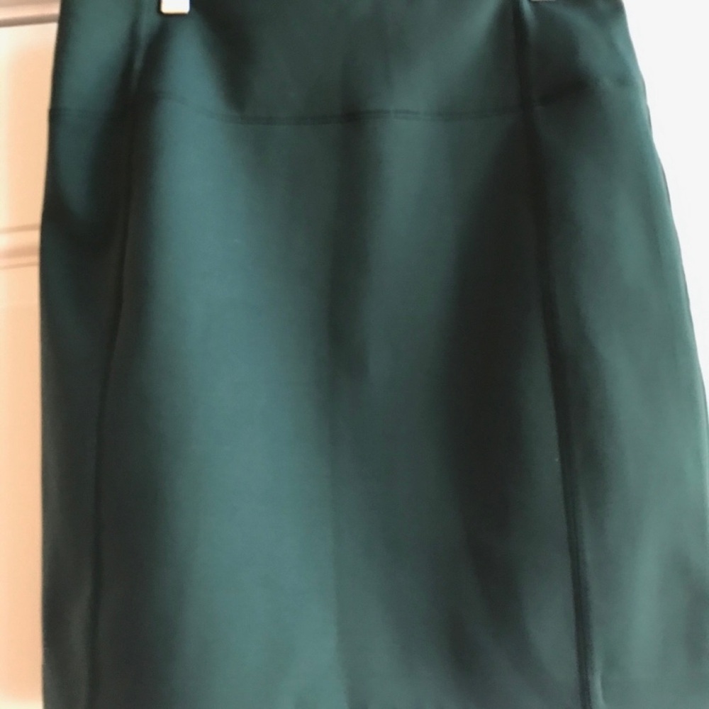 Lululemon Green / Dark Fuel Cityfarer Skirt | Size 8 | Like New - Picture 3 of 9